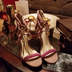 Jessica Simpson BN size 7.5 Tan Heels